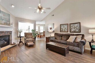 50 Greens Ct in Newnan, GA - Building Photo - Building Photo