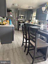 27 Middleton Ln in Willingboro, NJ - Building Photo