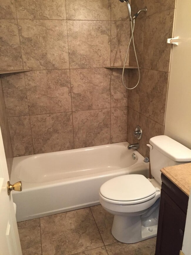 2984 Myra St, Unit 3 in Jacksonville, FL - Building Photo - Building Photo