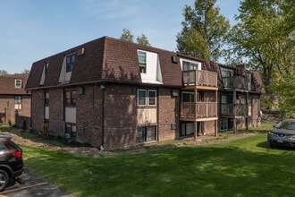 Sheridan Drive Apartments in Tonawanda, NY - Building Photo - Building Photo