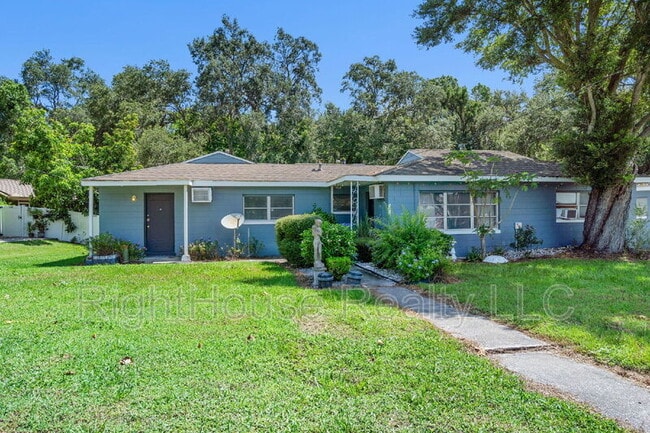 property at 1220 Sunshine Ave