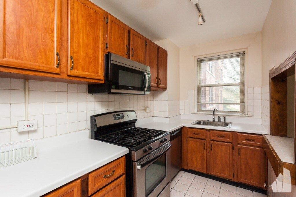 4900 N Marine Dr in Chicago, IL - Building Photo