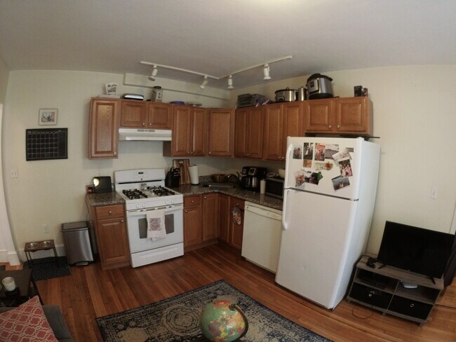 1615 Commonwealth Ave in Boston, MA - Foto de edificio - Building Photo