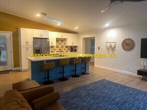 1211 NW 25th Terrace in Gainesville, FL - Building Photo - Building Photo