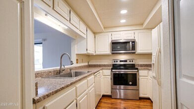 5136 N 31st Pl in Phoenix, AZ - Foto de edificio - Building Photo