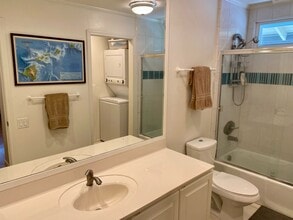211 Kawaihae St in Honolulu, HI - Building Photo - Building Photo