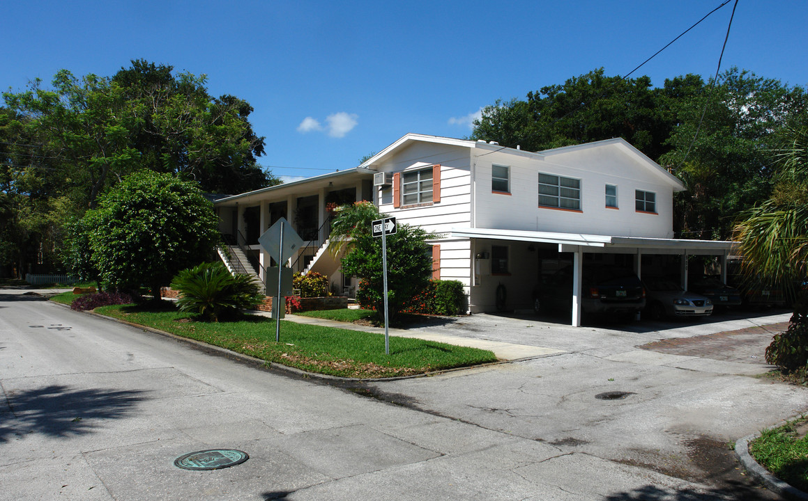 900 Bay St NE in St. Petersburg, FL - Building Photo