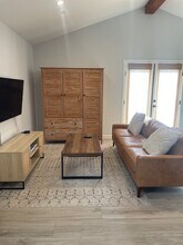 769 36th St, Unit B - ADU in Manhattan Beach, CA - Foto de edificio - Building Photo