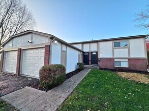 4925 Godown Rd, Unit 927 in Columbus, OH - Foto de edificio - Building Photo