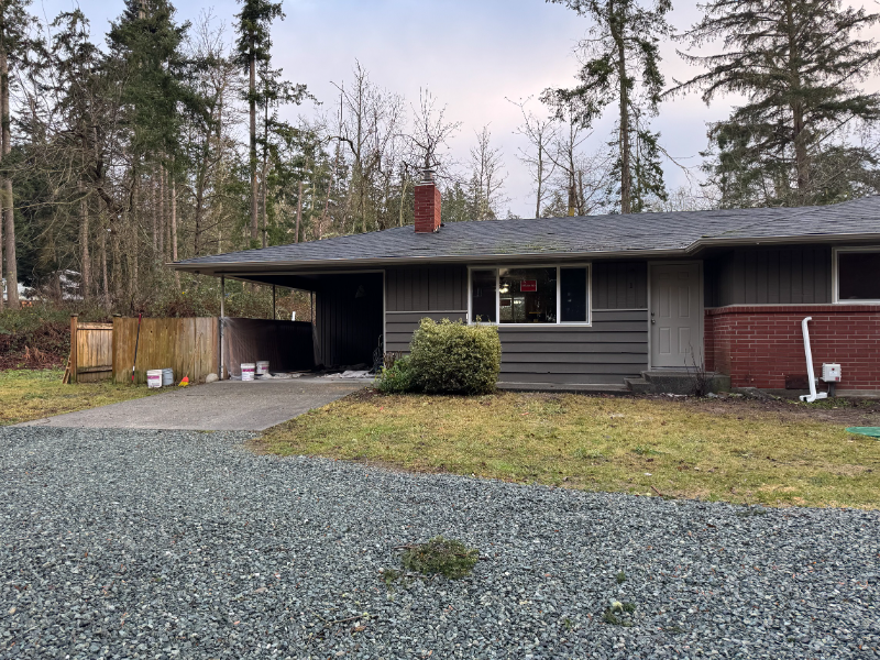 3220 Taylor Rd in Oak Harbor, WA - Building Photo