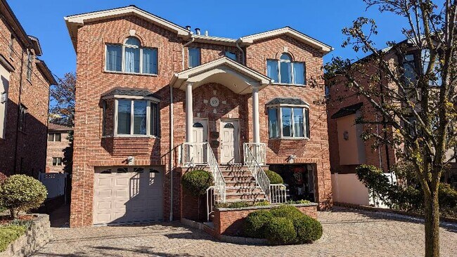 69 Columbia Ave
