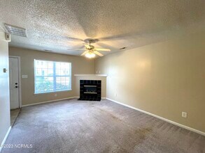 104 Meadowbrook Ln in Jacksonville, NC - Building Photo - Building Photo