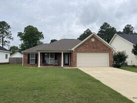 115 Lakeside Dr in Dothan, AL - Building Photo