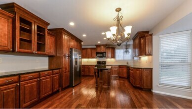 805 Arlington Glen Dr in Fenton, MO - Foto de edificio - Building Photo