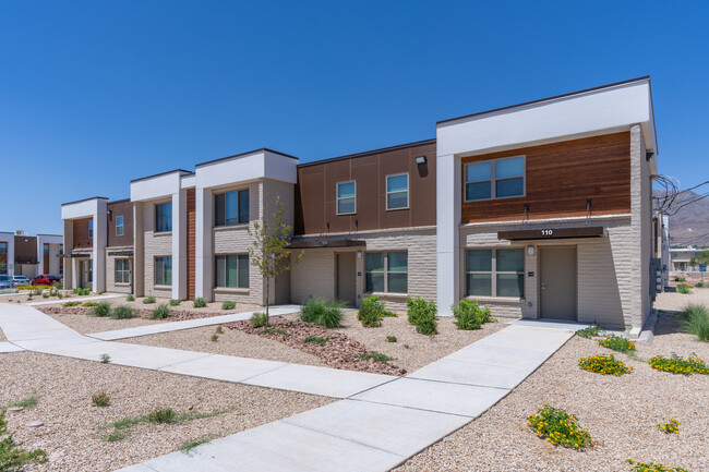 Sun Pointe Apartments in El Paso, TX - Building Photo - Building Photo