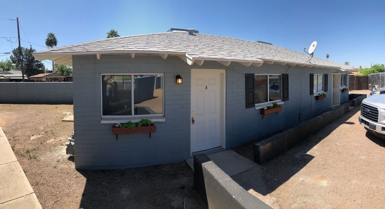 1815 E Virginia Ave in Phoenix, AZ - Foto de edificio