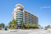 Coral Pointe Condo in Miami, FL - Building Photo - Building Photo