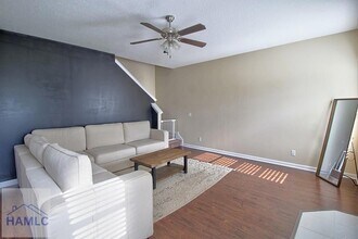 1290 Windrow Dr in Hinesville, GA - Foto de edificio - Building Photo