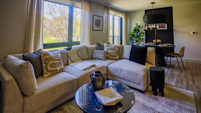 Front Porch in Atlanta, GA - Building Photo - Building Photo