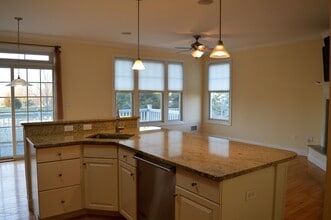 606 Park Ave in Port Monmouth, NJ - Building Photo - Building Photo