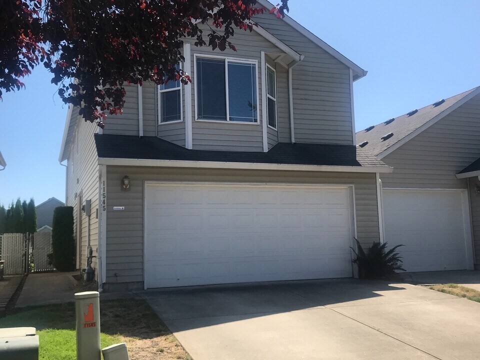 11545 NE 32nd St in Vancouver, WA - Building Photo