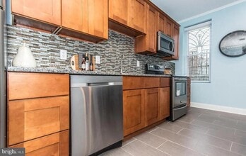 2345 Turner St in Philadelphia, PA - Building Photo - Building Photo