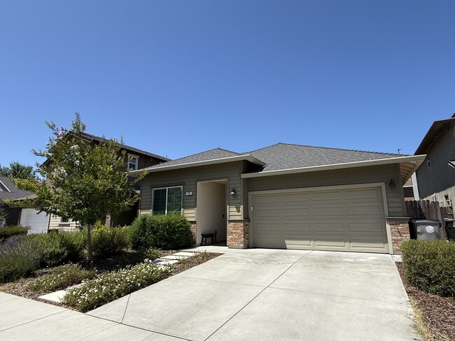 10 Stride Ct in Sacramento, CA - Building Photo - Building Photo