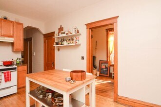 2647 W Iowa St, Unit 3C in Chicago, IL - Building Photo - Building Photo