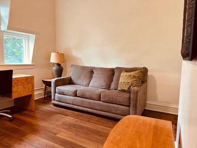 502 University Ave, Unit R2 in Ithaca, NY - Building Photo - Building Photo