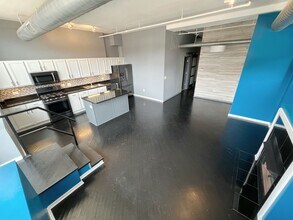 2015 Grand Blvd in Kansas City, MO - Building Photo - Building Photo