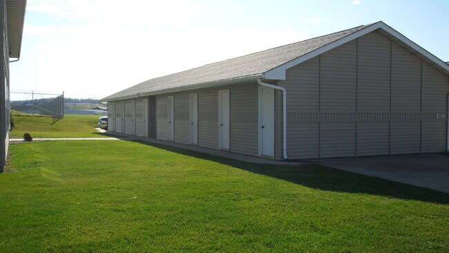 1603 Breca Ridge Dr, Unit 222A in Anamosa, IA - Building Photo - Building Photo