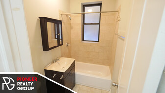 1450 W Byron St, Unit 3902-GDN Apartments