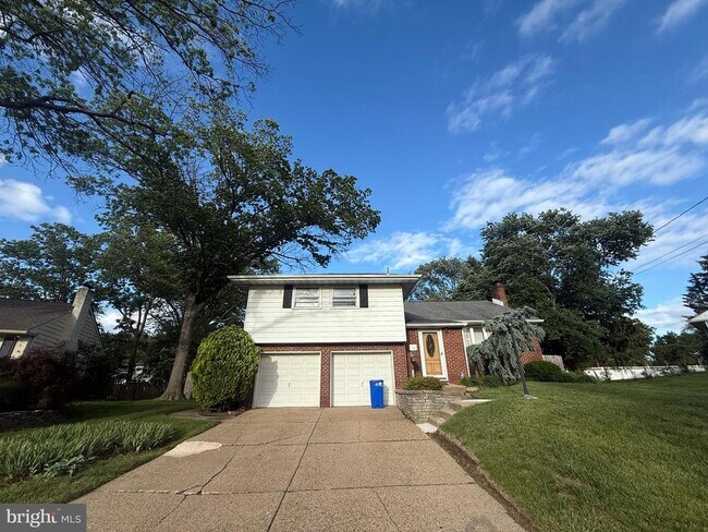 118 Spring House Rd in Cherry Hill Township, NJ - Building Photo - Building Photo