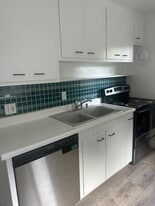 8018 Densmore Ave N in Seattle, WA - Building Photo