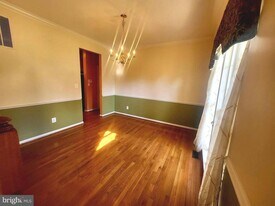 17734 Avenel Ln in Dumfries, VA - Building Photo