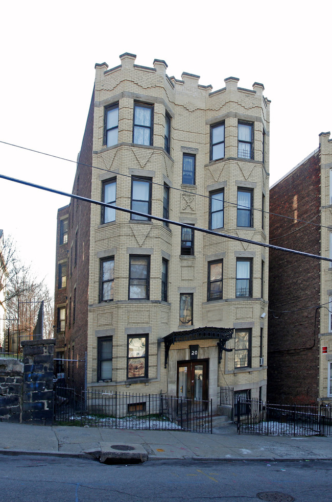 20 Locust Hill Ave in Yonkers, NY - Building Photo - Building Photo