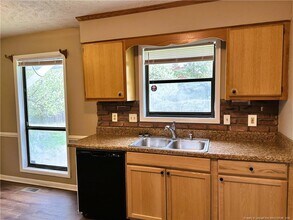 1542 Londonderry Pl in Fayetteville, NC - Building Photo - Building Photo