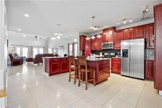 1057 Marina Dr in Slidell, LA - Building Photo - Building Photo