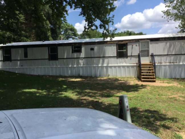 property at 14 Houston Loop