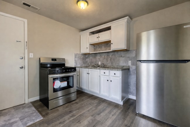 2015 W 19th St in Pueblo, CO - Building Photo - Building Photo