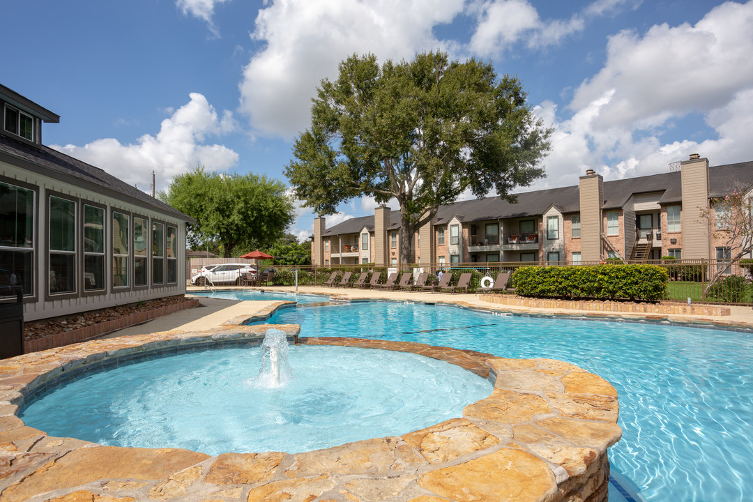 Broadstone Briar Forest in Houston, TX - Building Photo