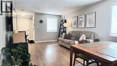 16 Ridgeway Crescent in Kitchener, ON - Building Photo - Building Photo