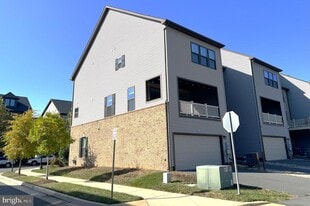 22296 Philanthropic Dr in Ashburn, VA - Building Photo