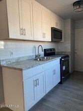 1321 N 48th Pl in Phoenix, AZ - Building Photo - Building Photo