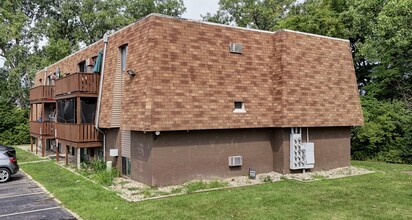 Heritage Apartments in Elyria, OH - Building Photo - Building Photo