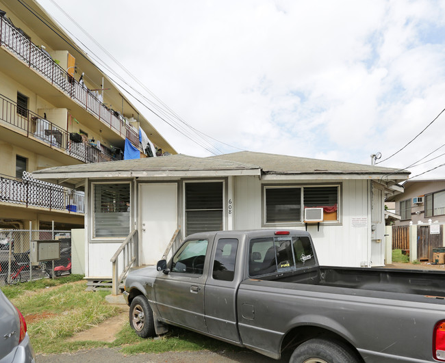 608 Hausten St in Honolulu, HI - Building Photo - Building Photo