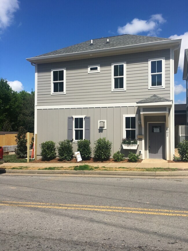 property at 902 21st Ave N