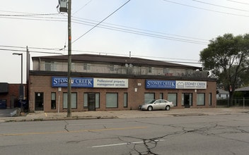 425 Melvin Ave in Hamilton, ON - Building Photo - Building Photo