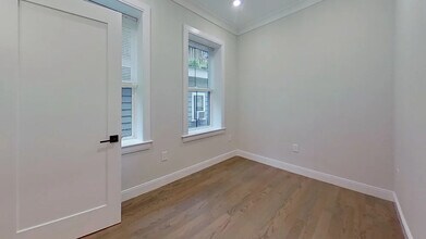 202 Porter St, Unit 191-2 in Boston, MA - Building Photo - Building Photo