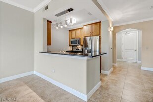 23191 Fashion Dr in Estero, FL - Building Photo